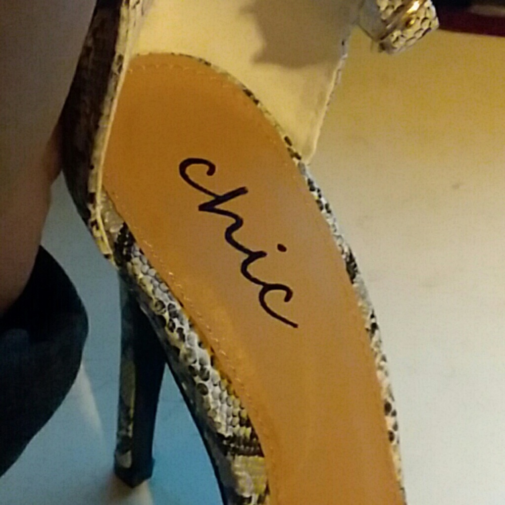 High heels - Picture 2 of 4